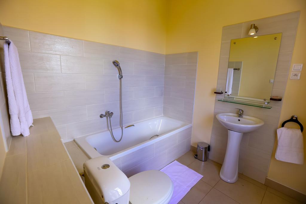 Le Lotus Bleu Antananarivo Room photo